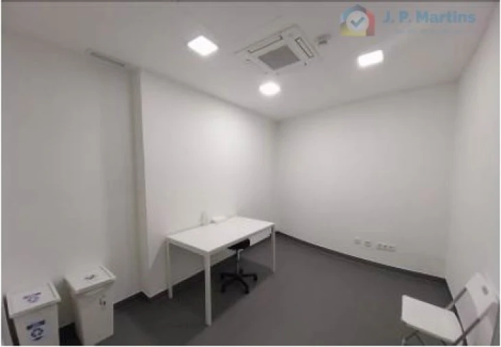 Loja para Venda em Alvalade Foto 12