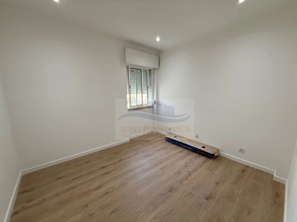Apartamento T2 para Venda em Falagueira-Venda Nova Foto 1