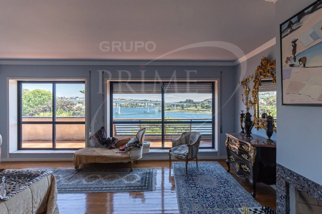 Apartamento T5 para Venda em Campanhã Foto 25