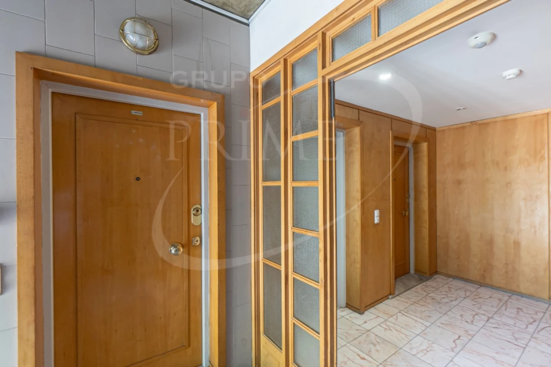 Apartamento T5 para Venda em Campanhã Foto 32