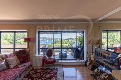 Apartamento T5 para Venda em Campanhã