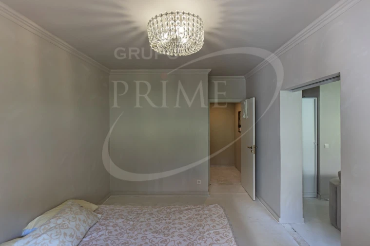 Apartamento T5 para Venda em Campanhã Foto 29