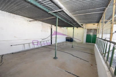 Moradia T4 para Venda em Nossa Sra de Fatima