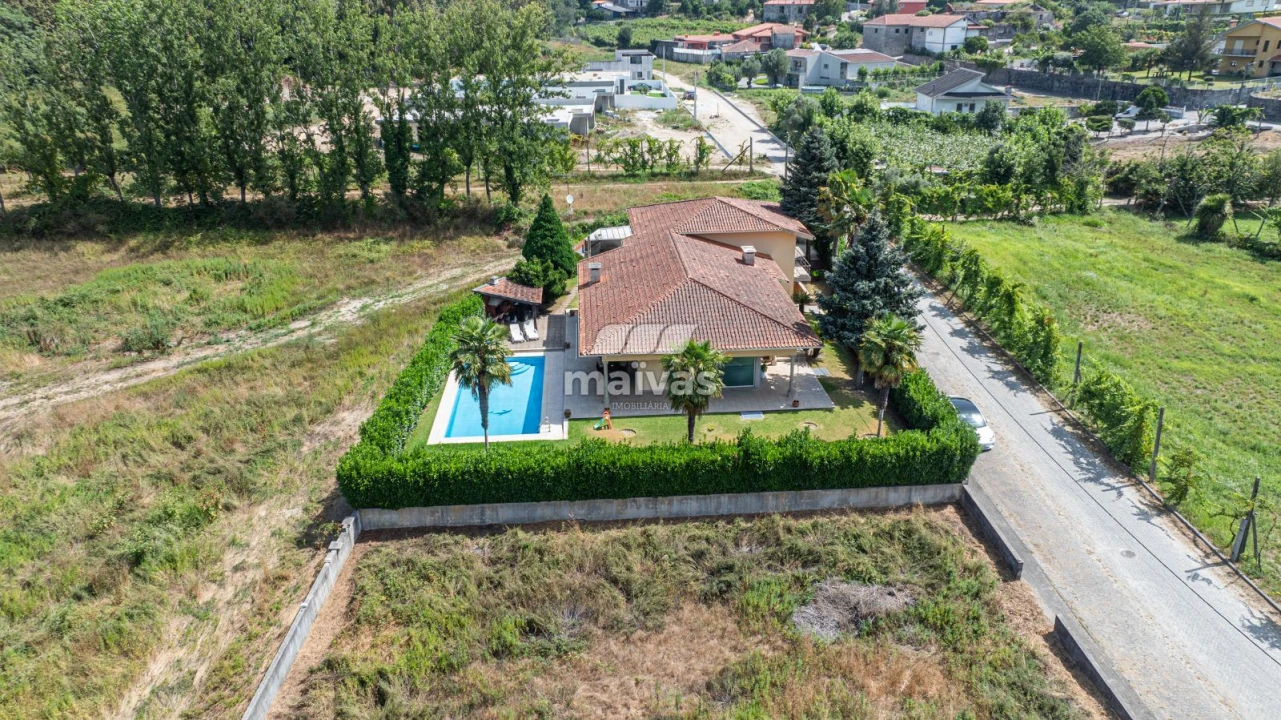 Moradia T3 para Venda em Taide Foto 5