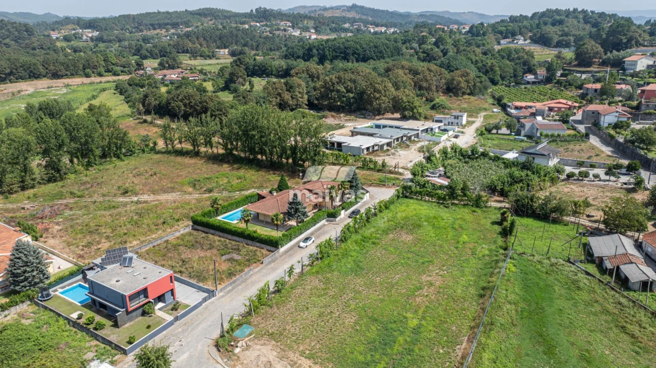 Moradia T3 para Venda em Taide Foto 36