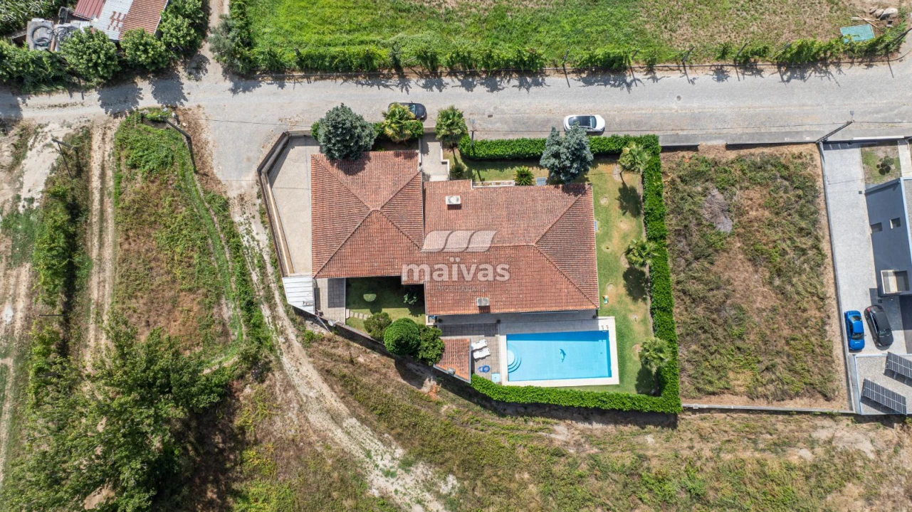 Moradia T3 para Venda em Taide Foto 40