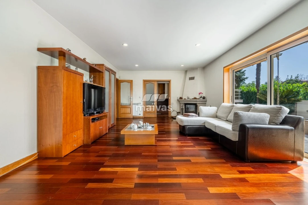 Moradia T3 para Venda em Taide Foto 8