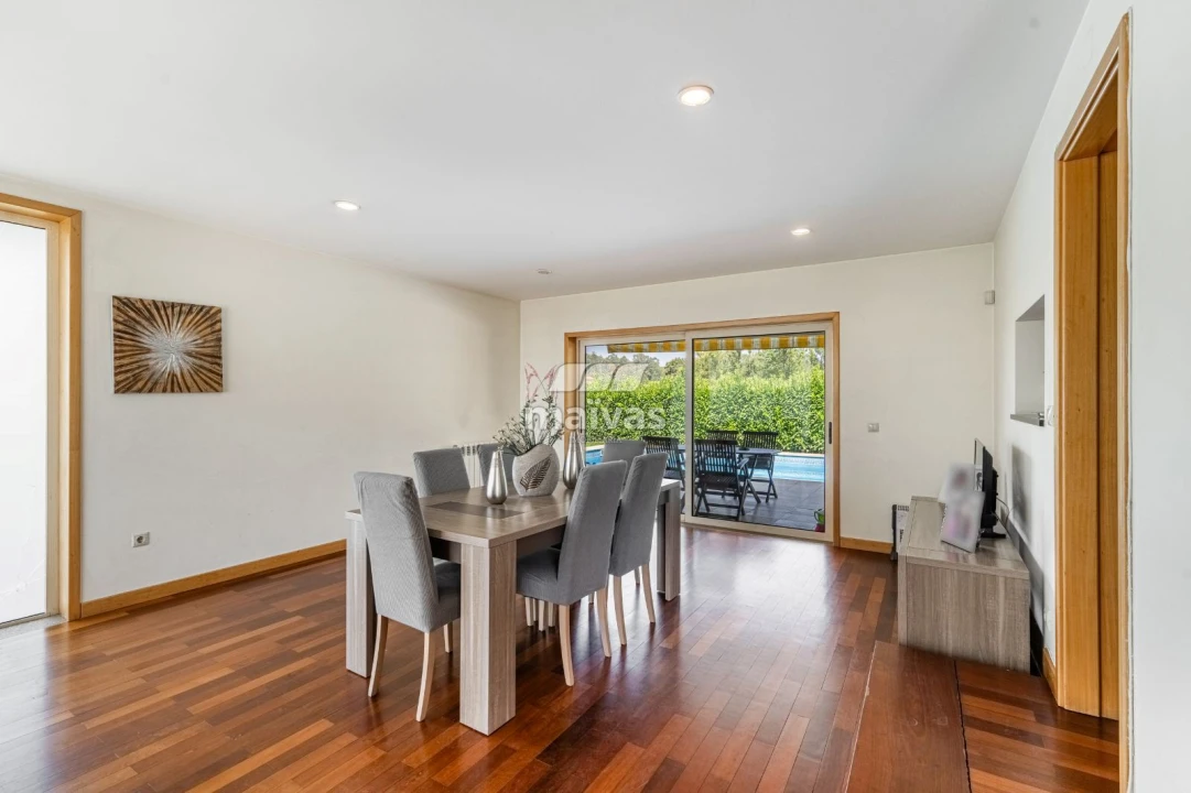 Moradia T3 para Venda em Taide Foto 10