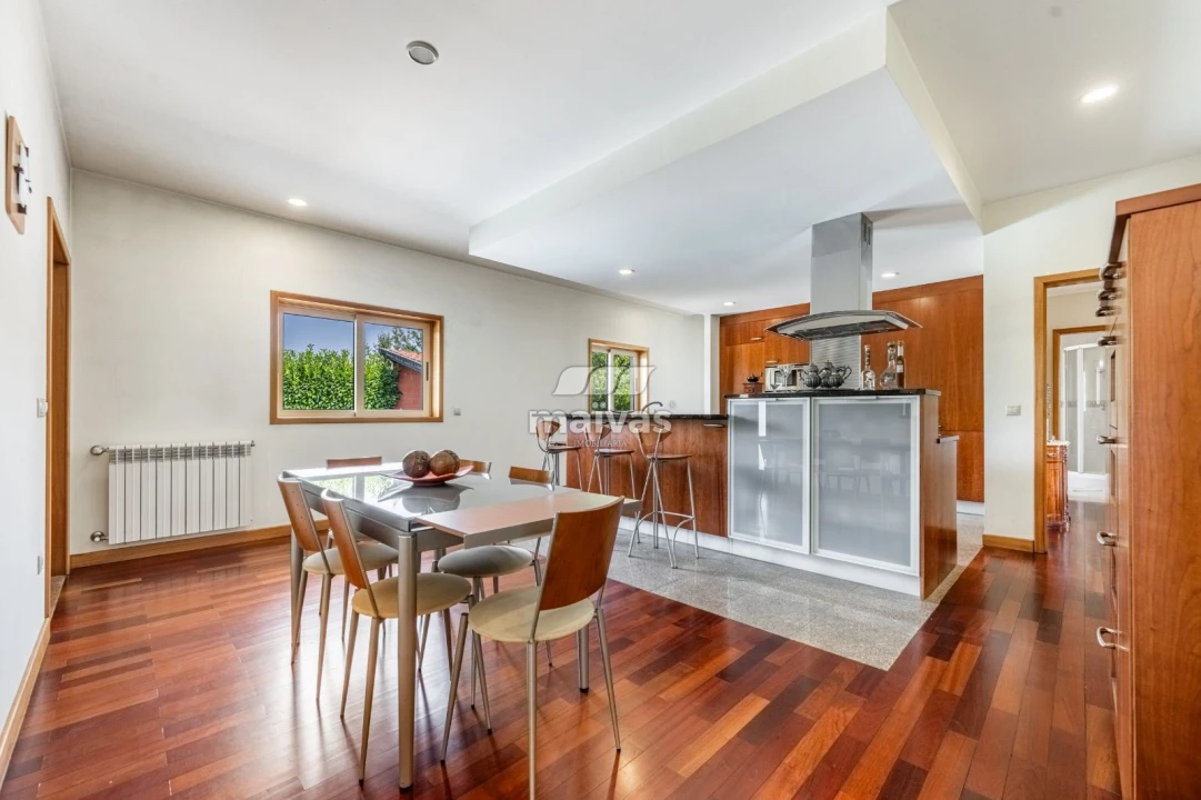 Moradia T3 para Venda em Taide Foto 12