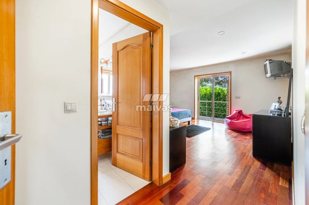 Moradia T3 para Venda em Taide Foto 21