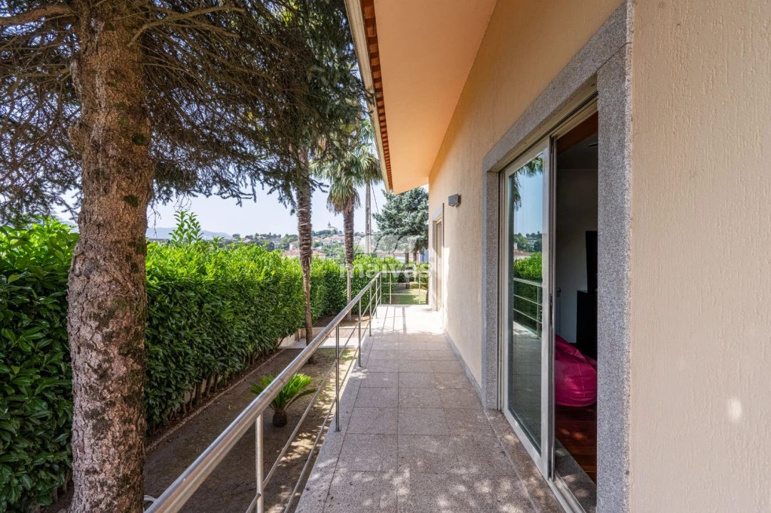 Moradia T3 para Venda em Taide Foto 24