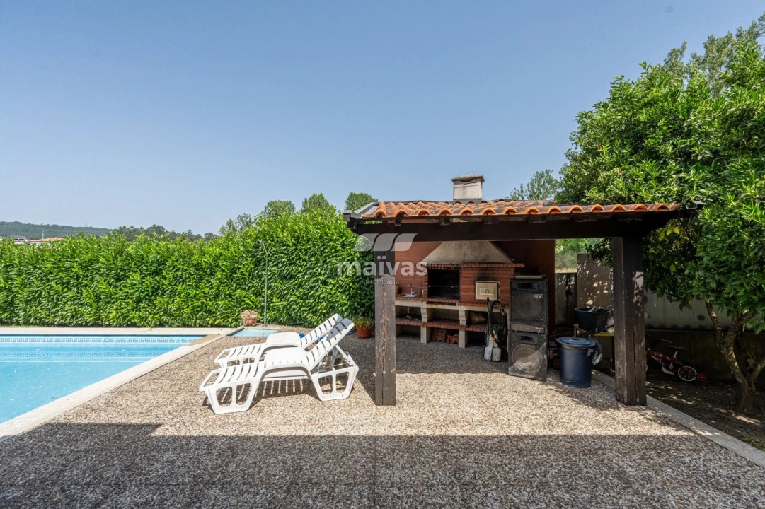 Moradia T3 para Venda em Taide Foto 30