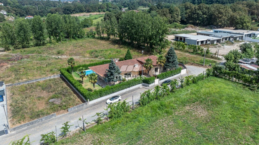 Moradia T3 para Venda em Taide Foto 37