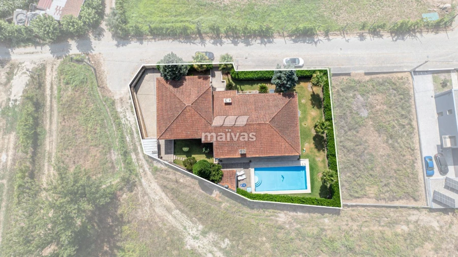 Moradia T3 para Venda em Taide Foto 2