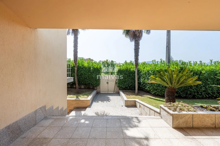 Moradia T3 para Venda em Taide Foto 32