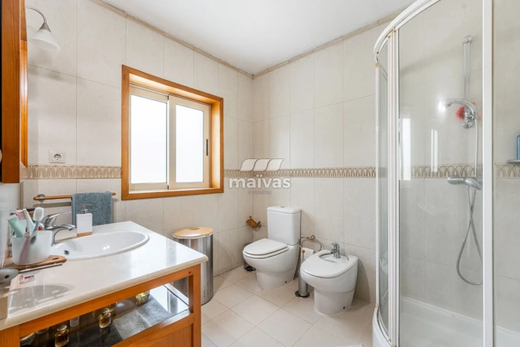 Moradia T3 para Venda em Taide Foto 16