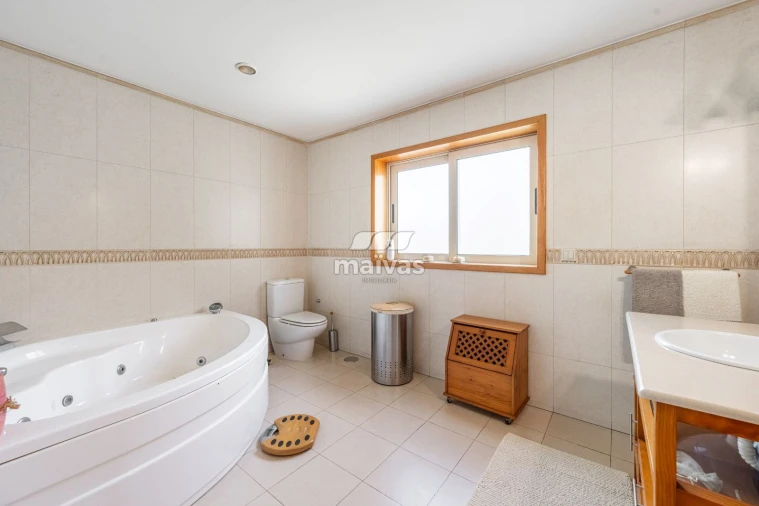 Moradia T3 para Venda em Taide Foto 20