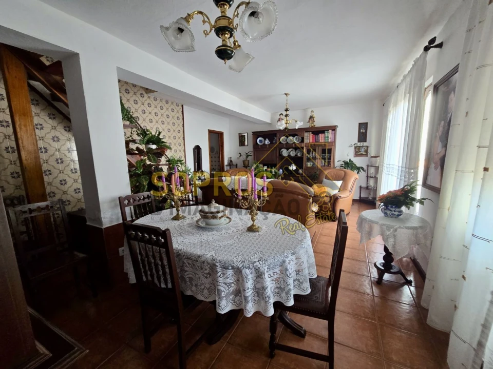 Moradia T4 para Venda em São Mateus da Calheta Foto 11