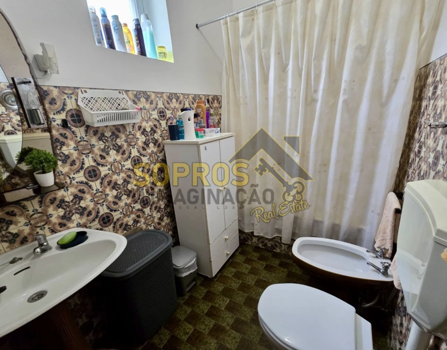 Moradia T4 para Venda em São Mateus da Calheta Foto 8