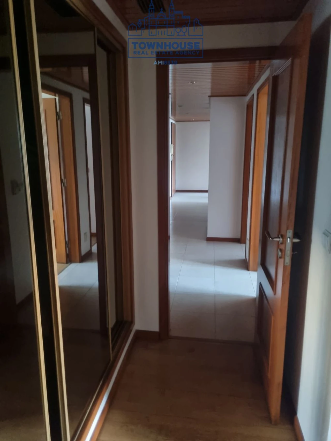 Apartamento T3 para Venda em Almada, Cova da Piedade, Pragal e Cacilhas Foto 16