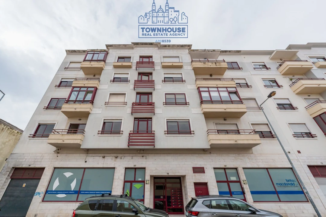 Apartamento T3 para Venda em Almada, Cova da Piedade, Pragal e Cacilhas Foto 34