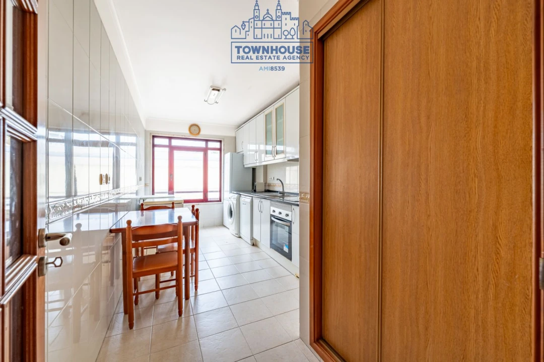 Apartamento T3 para Venda em Almada, Cova da Piedade, Pragal e Cacilhas Foto 4