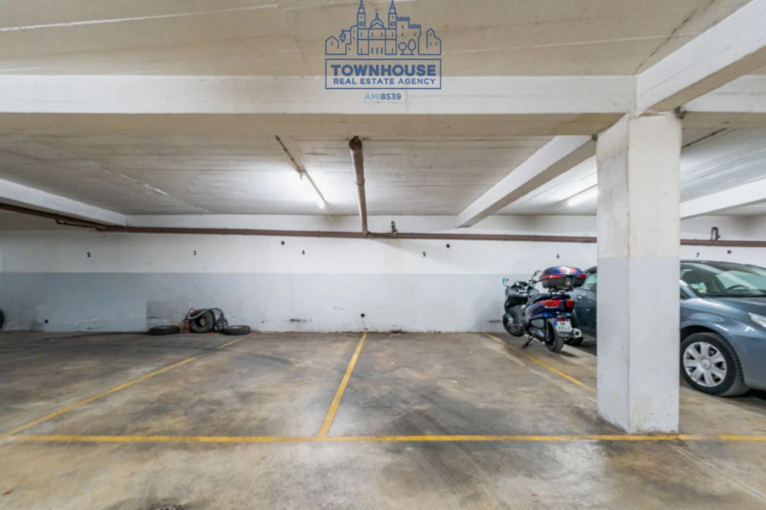 Apartamento T3 para Venda em Almada, Cova da Piedade, Pragal e Cacilhas Foto 30