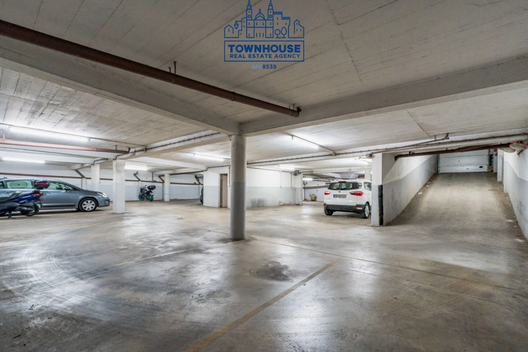 Apartamento T3 para Venda em Almada, Cova da Piedade, Pragal e Cacilhas Foto 31