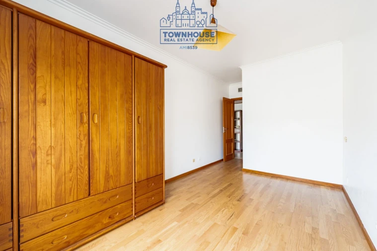 Apartamento T3 para Venda em Almada, Cova da Piedade, Pragal e Cacilhas Foto 14