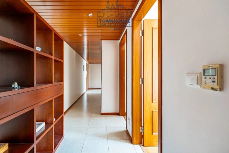 Apartamento T3 para Venda em Almada, Cova da Piedade, Pragal e Cacilhas Foto 27