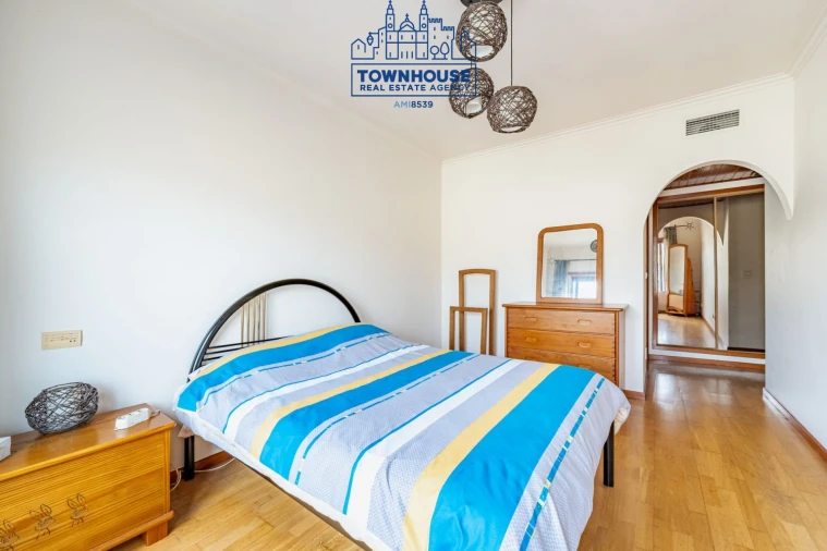 Apartamento T3 para Venda em Almada, Cova da Piedade, Pragal e Cacilhas Foto 23