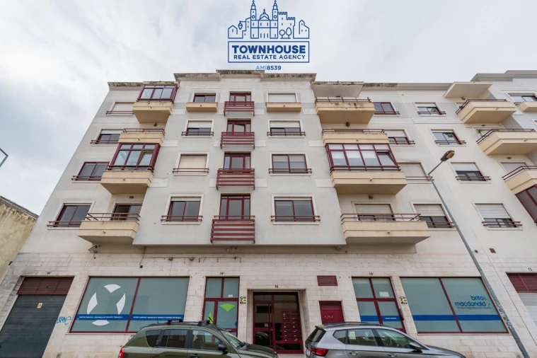 Apartamento T3 para Venda em Almada, Cova da Piedade, Pragal e Cacilhas Foto 34