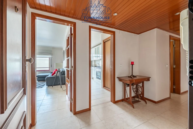 Apartamento T3 para Venda em Almada, Cova da Piedade, Pragal e Cacilhas Foto 1