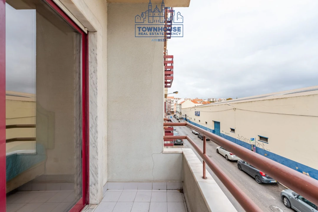 Apartamento T3 para Venda em Almada, Cova da Piedade, Pragal e Cacilhas Foto 18