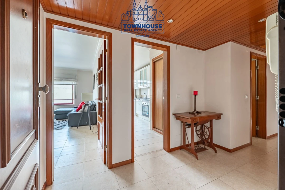 Apartamento T3 para Venda em Almada, Cova da Piedade, Pragal e Cacilhas Foto 1