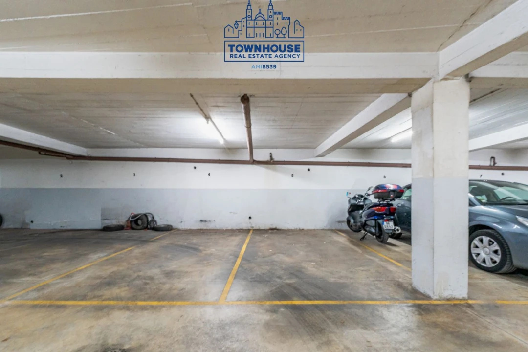 Apartamento T3 para Venda em Almada, Cova da Piedade, Pragal e Cacilhas Foto 30