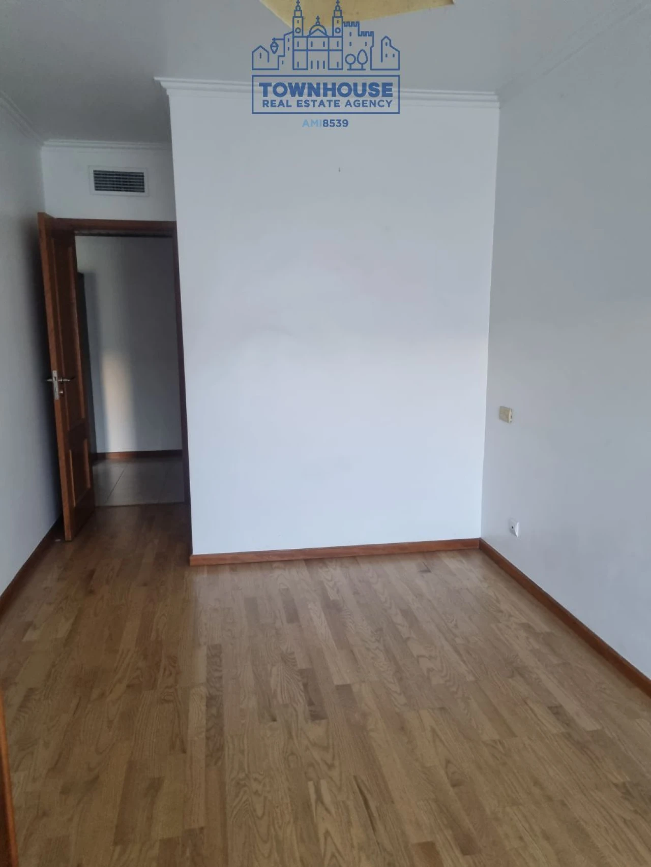 Apartamento T3 para Venda em Almada, Cova da Piedade, Pragal e Cacilhas Foto 9