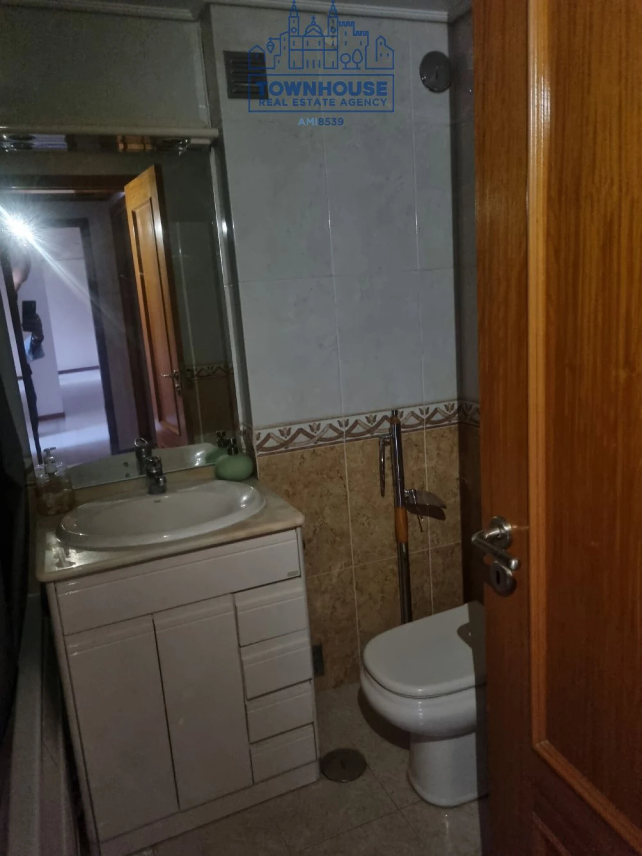 Apartamento T3 para Venda em Almada, Cova da Piedade, Pragal e Cacilhas Foto 12