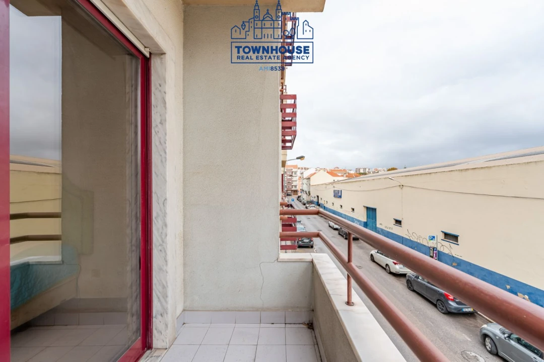 Apartamento T3 para Venda em Almada, Cova da Piedade, Pragal e Cacilhas Foto 18