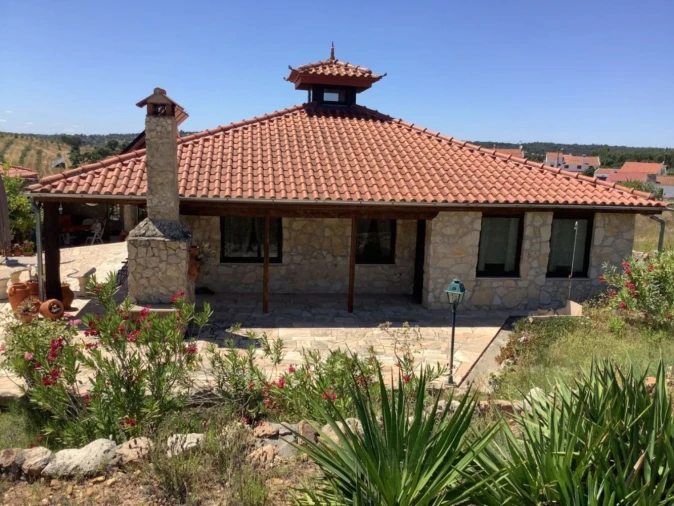 Moradia T2 para Venda em Monte da Pedra Foto 2