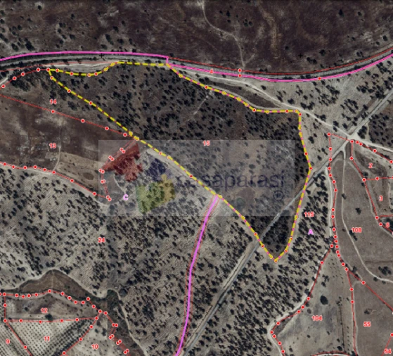 Terreno para Venda em Monte da Pedra Foto 1