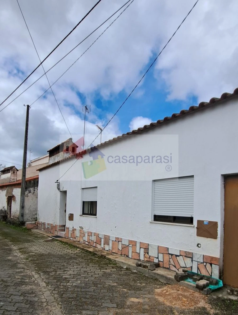 Moradia T2 para Venda em Longomel