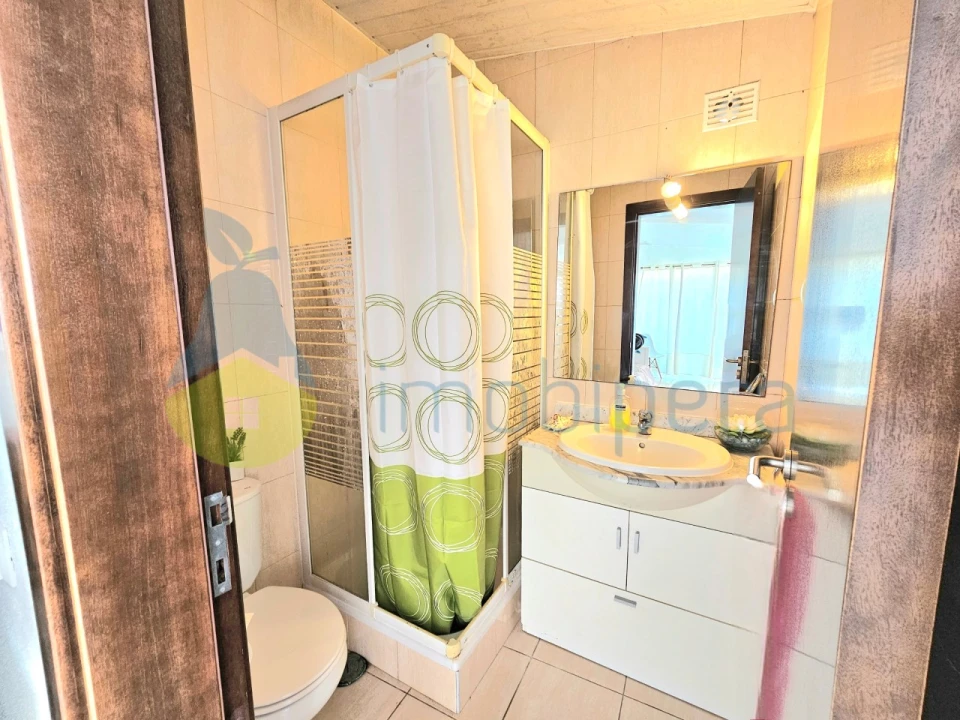 Moradia T3 para Venda em Armação de Pera Foto 20