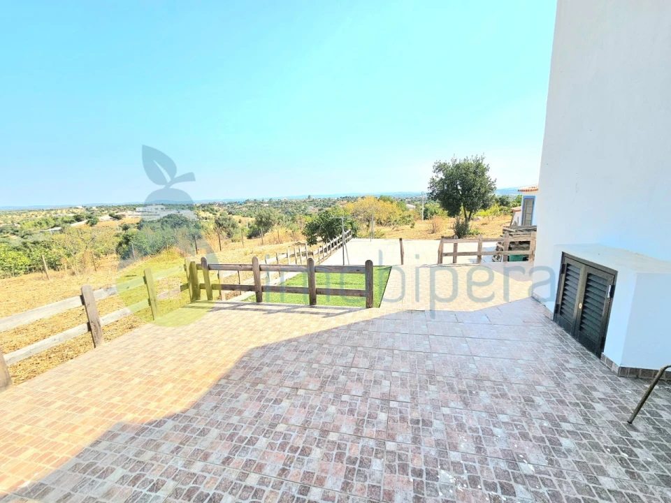 Moradia T3 para Venda em Armação de Pera Foto 23