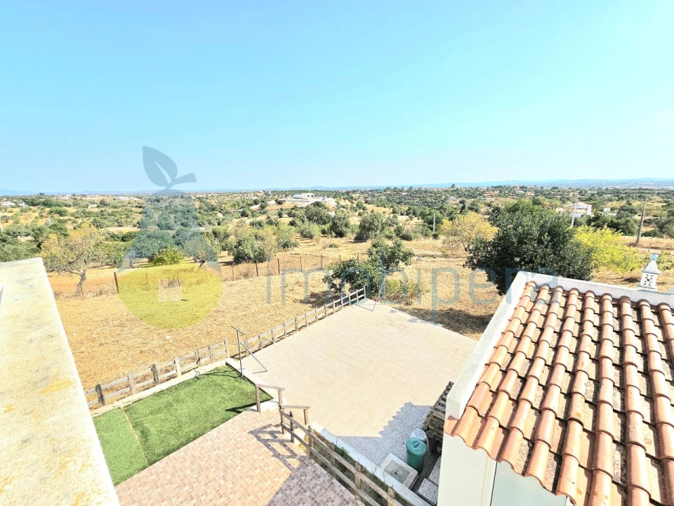 Moradia T3 para Venda em Armação de Pera Foto 8