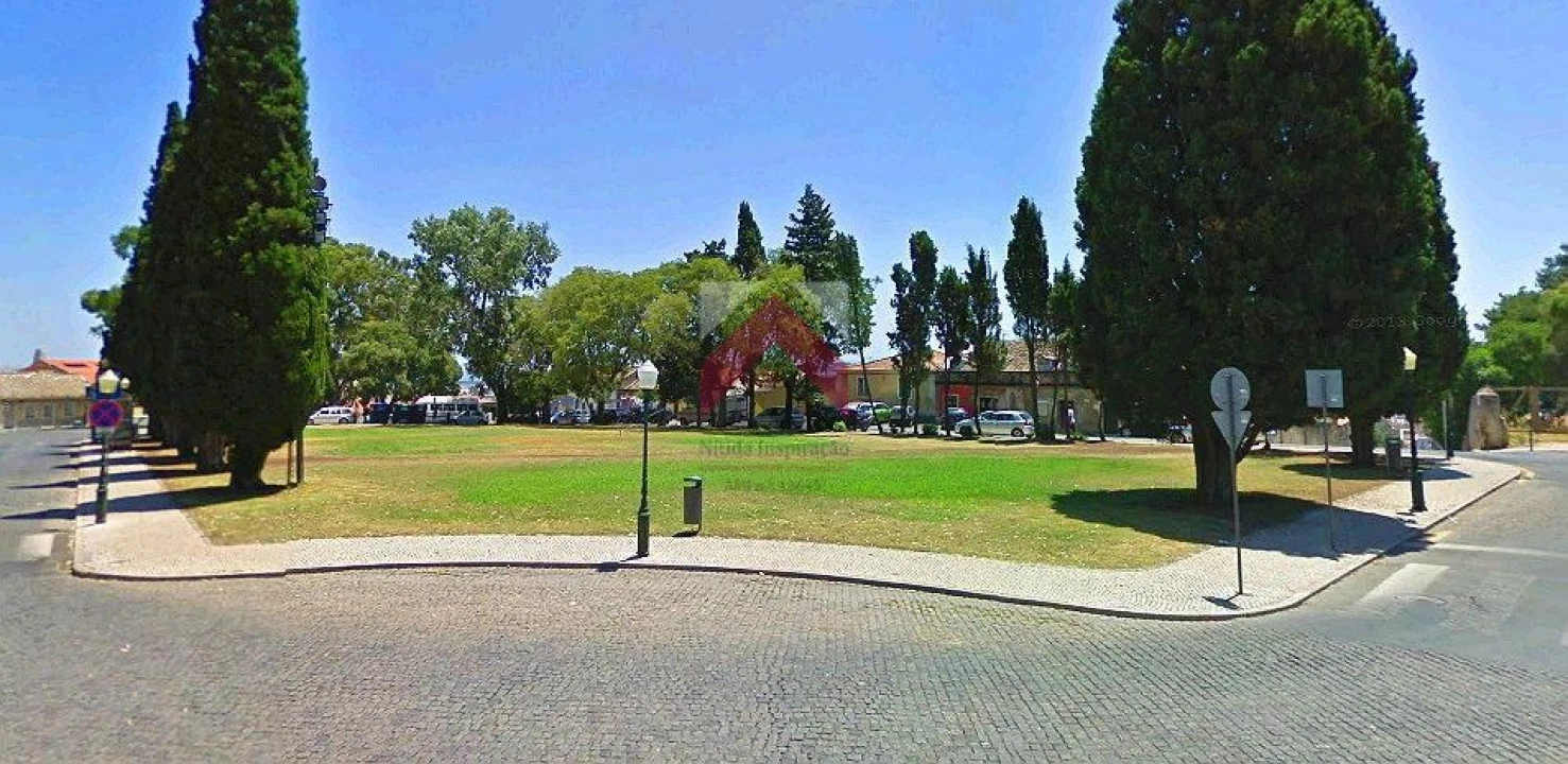 Moradia T9 para Venda em Ajuda Foto 14