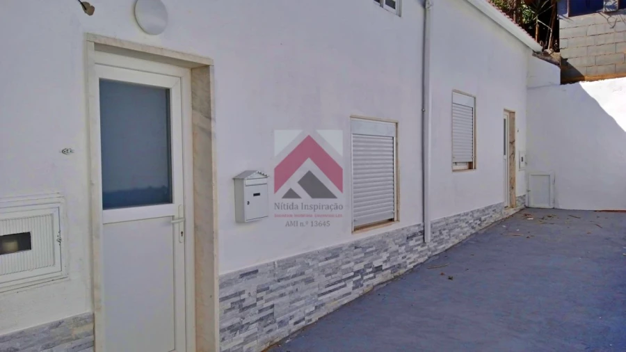 Moradia T9 para Venda em Ajuda