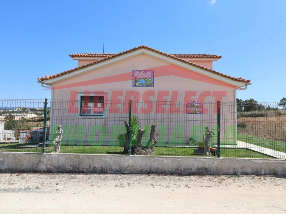 Moradia T5 para Venda em A dos Cunhados e Maceira Foto 5