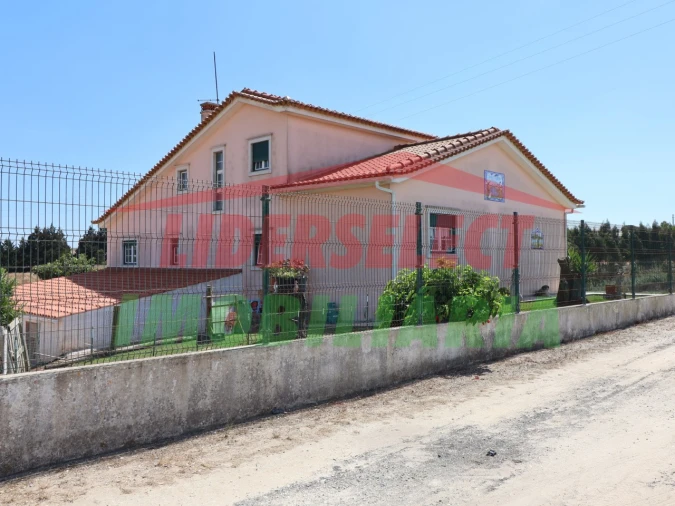 Moradia T5 para Venda em A dos Cunhados e Maceira Foto 2