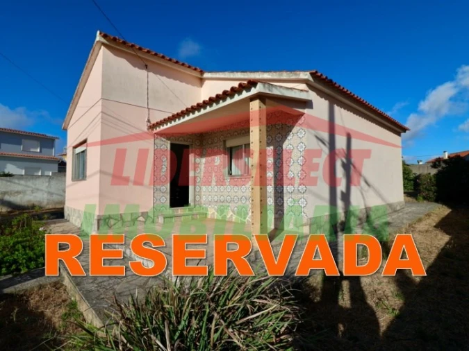 Moradia T2 para Venda em Silveira Foto 1